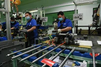 龍潤公司 化危為機(jī)加速復(fù)工復(fù)產(chǎn)，自主研發(fā)占領(lǐng)汽車配件市場先機(jī)