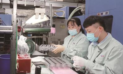 汽車配件研發(fā) 忙生產(chǎn)，趕訂單，搶市場機(jī)遇